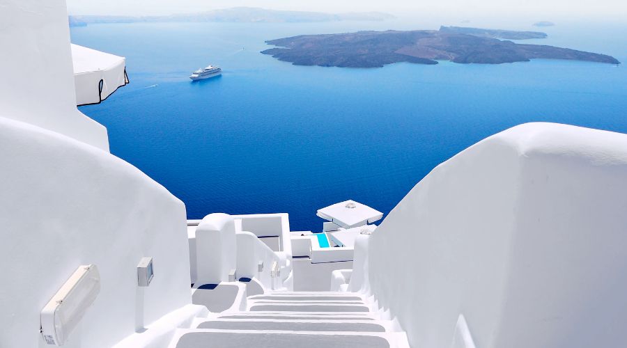 Santorini | The Pennywize